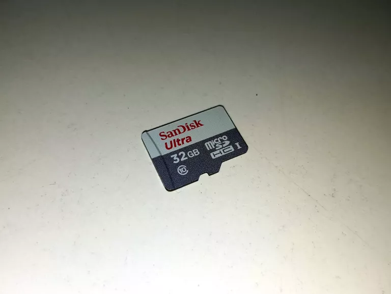 kamera-samochodowa-mio-mivue-c325-kabel-samocho-karta-pamieci-w-zestawie-brak