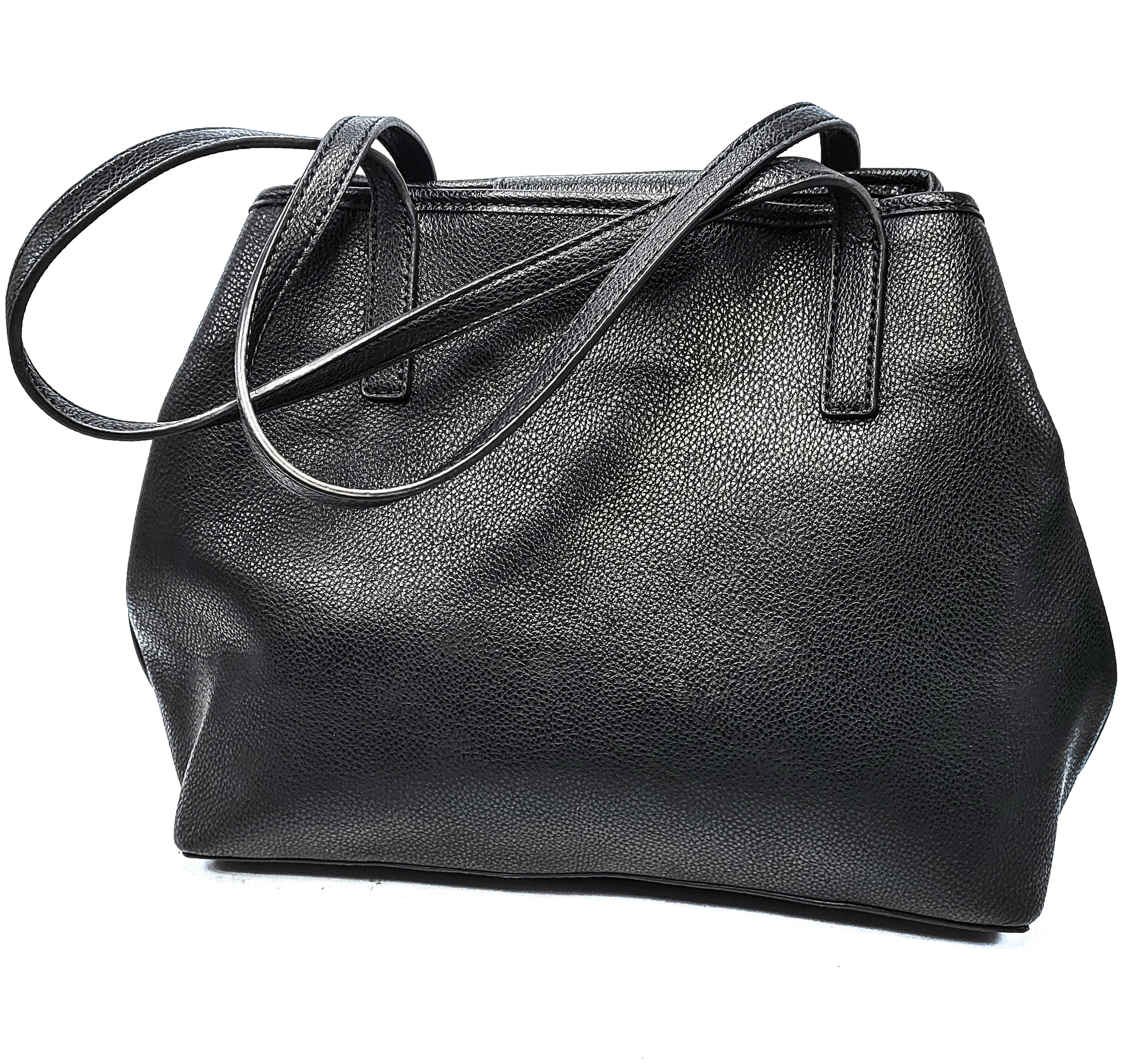 torebka-guess-roze-cwieki-worek-marka-guess