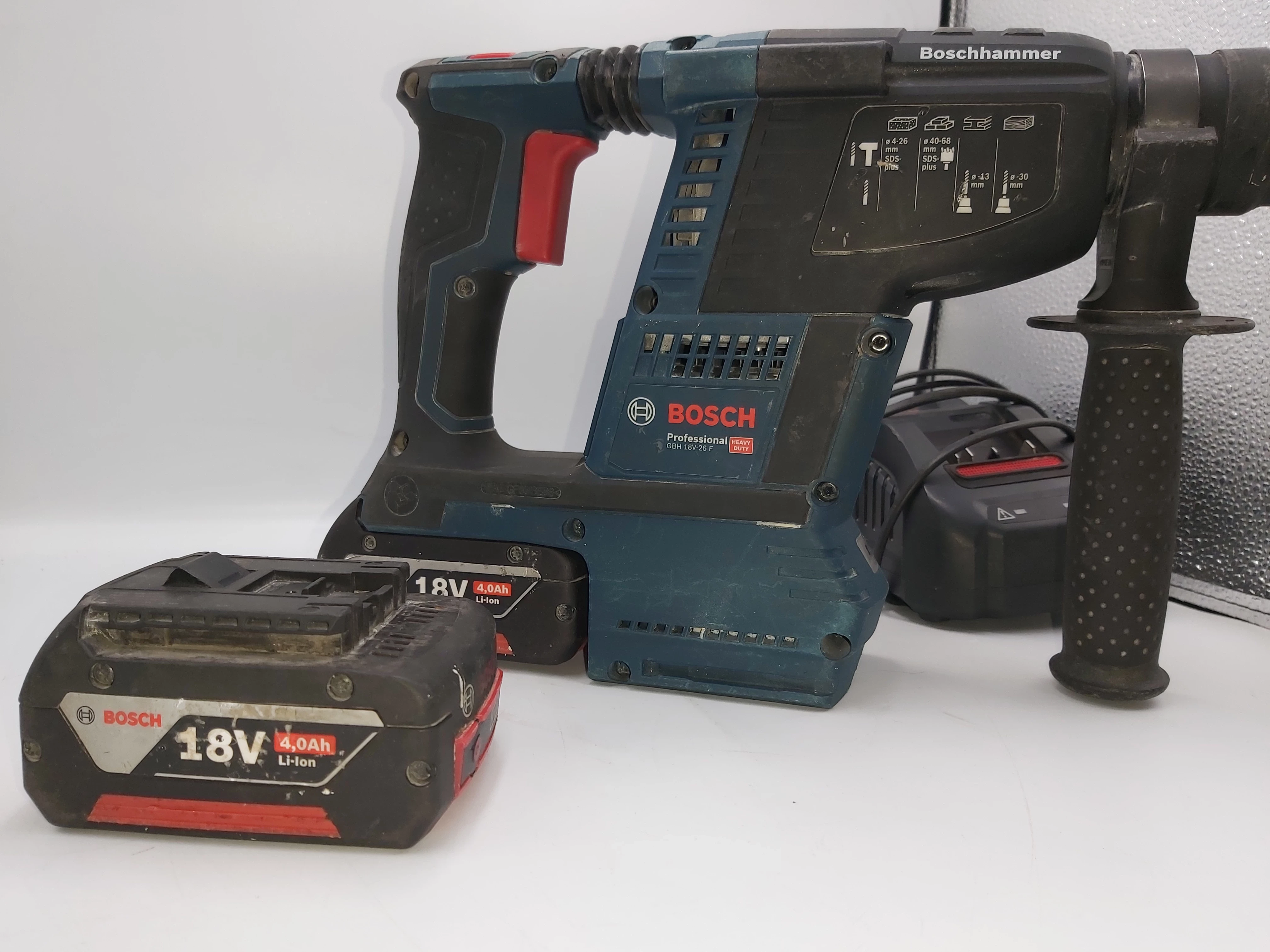 mlotowiertarka-bosch-gbh-18v-26-2-aku-40ah-18v-typ-uchwytu-sds-plus