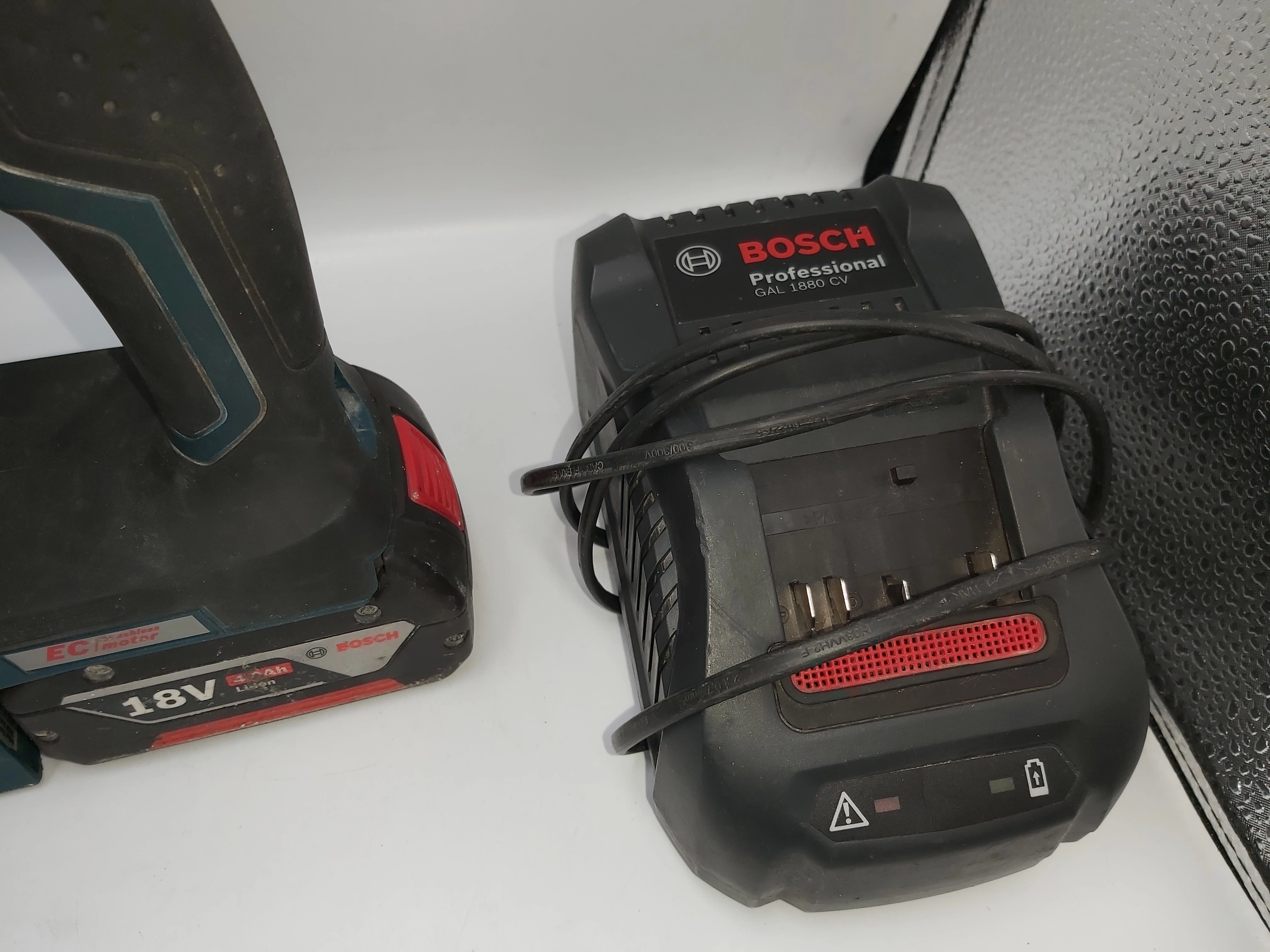 mlotowiertarka-bosch-gbh-18v-26-2-aku-40ah-18v-maksymalna-moc-900