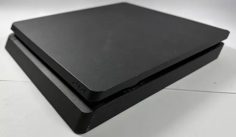 konsola-ps4-slim-500gb-liczba-kontrolerow-w-zestawie-1