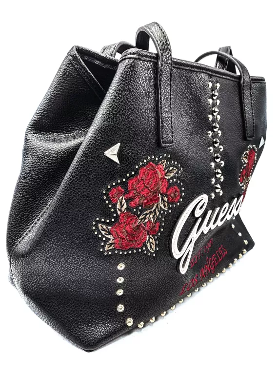 torebka-guess-roze-cwieki-worek-stan-powystawowy