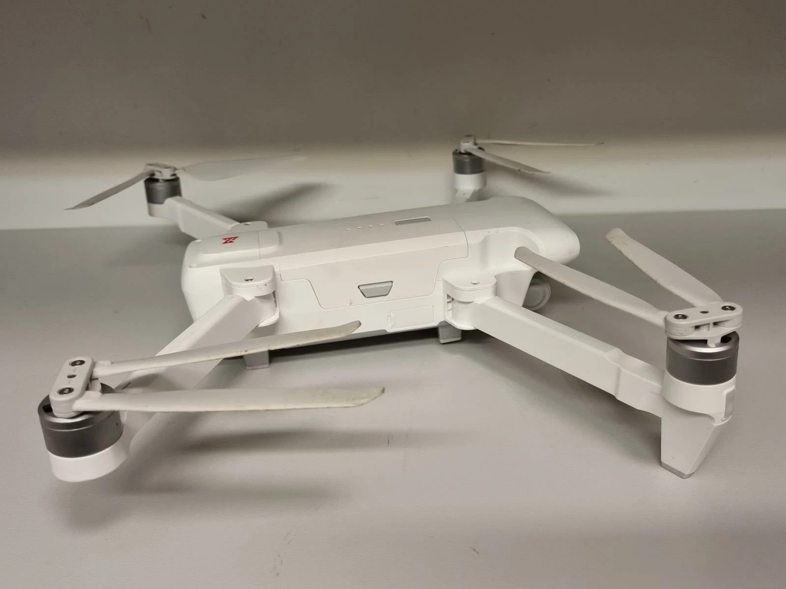 dron-xiaomi-fimi-x8-se-2020-marka-xiaomi