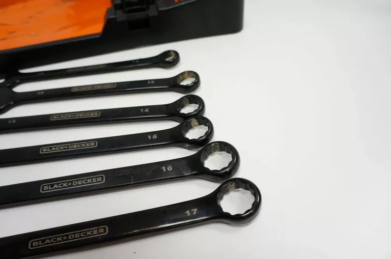 ZESTAW KLUCZY PŁASKO-OCZKOWYCH BLACK DECKER 11 EL