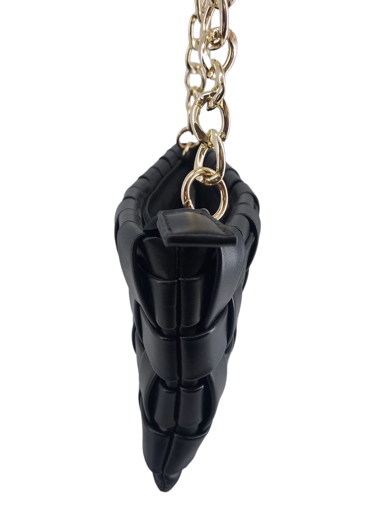 torebka-damska-bijou-brigitte-czarna-zloty-pasek-material-dominujacy-203885-218321