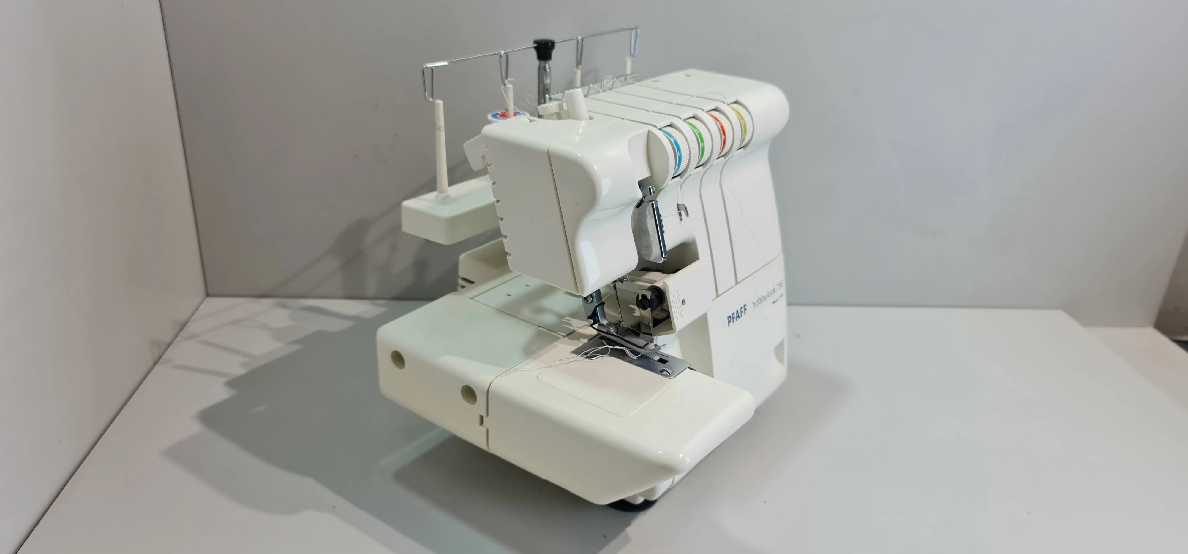 maszyna-do-szycia-overlock-pfaff-hobbylock-756-kod-producenta-hobbylock-756