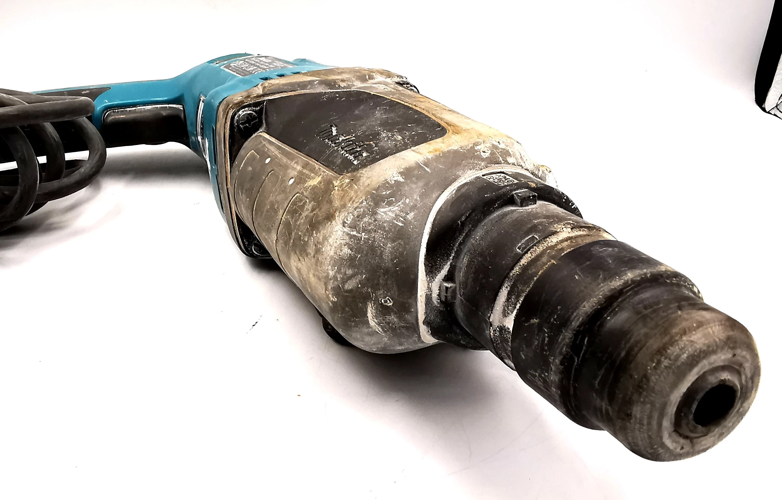 mlotowiertarka-makita-hr-2470-780w-funkcyjnosc-3-funkcyjny-wiercenie-z-i-bez-udaru-podkuwanie