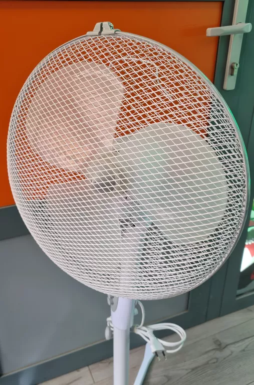 WIATRAK STOJĄCY TESCO PF1617W