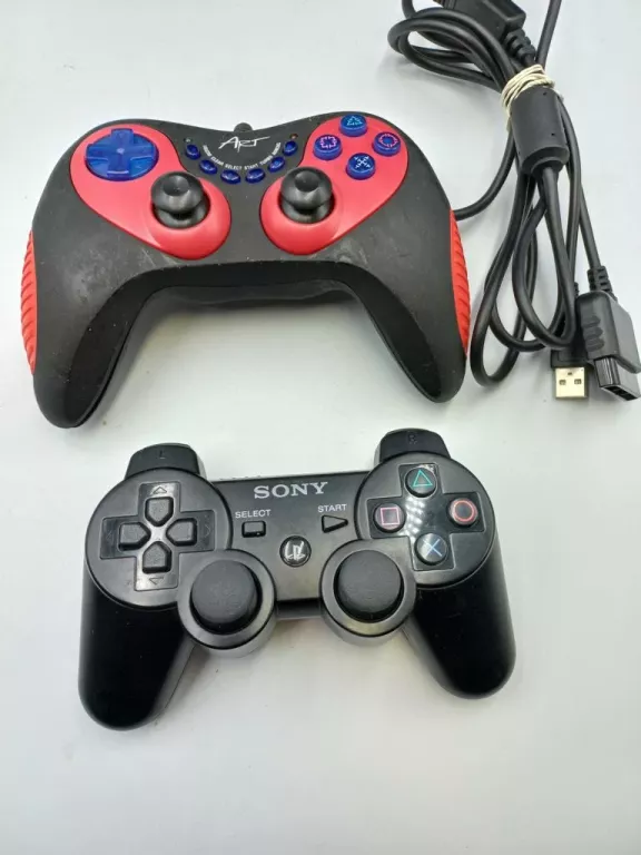 konsola-ps3-3-cechc04-2-pady-1-zamiennik-kabl-stan-uzywany