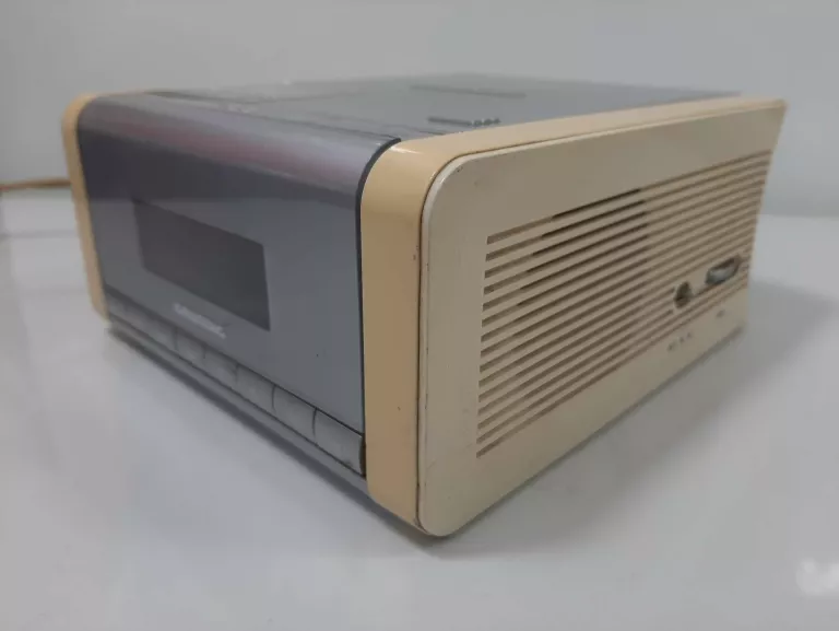 RADIO KUCHENNE GRUNDIG CCD 5600