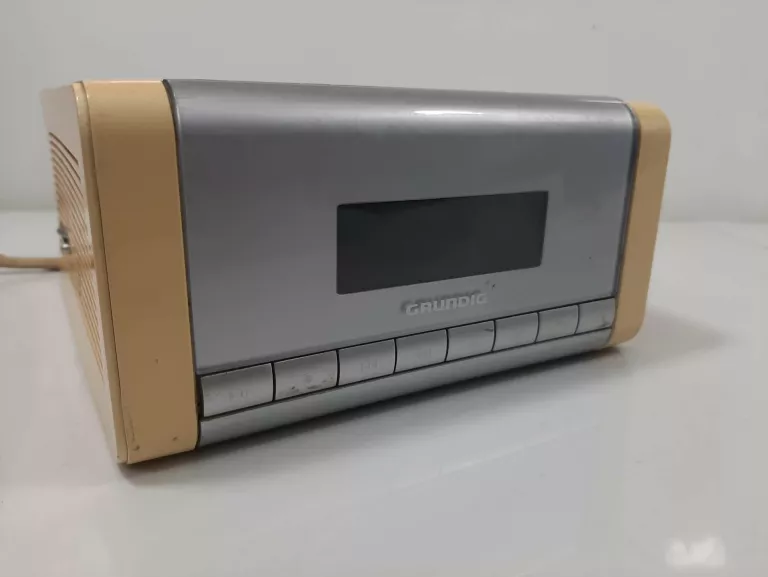 RADIO KUCHENNE GRUNDIG CCD 5600
