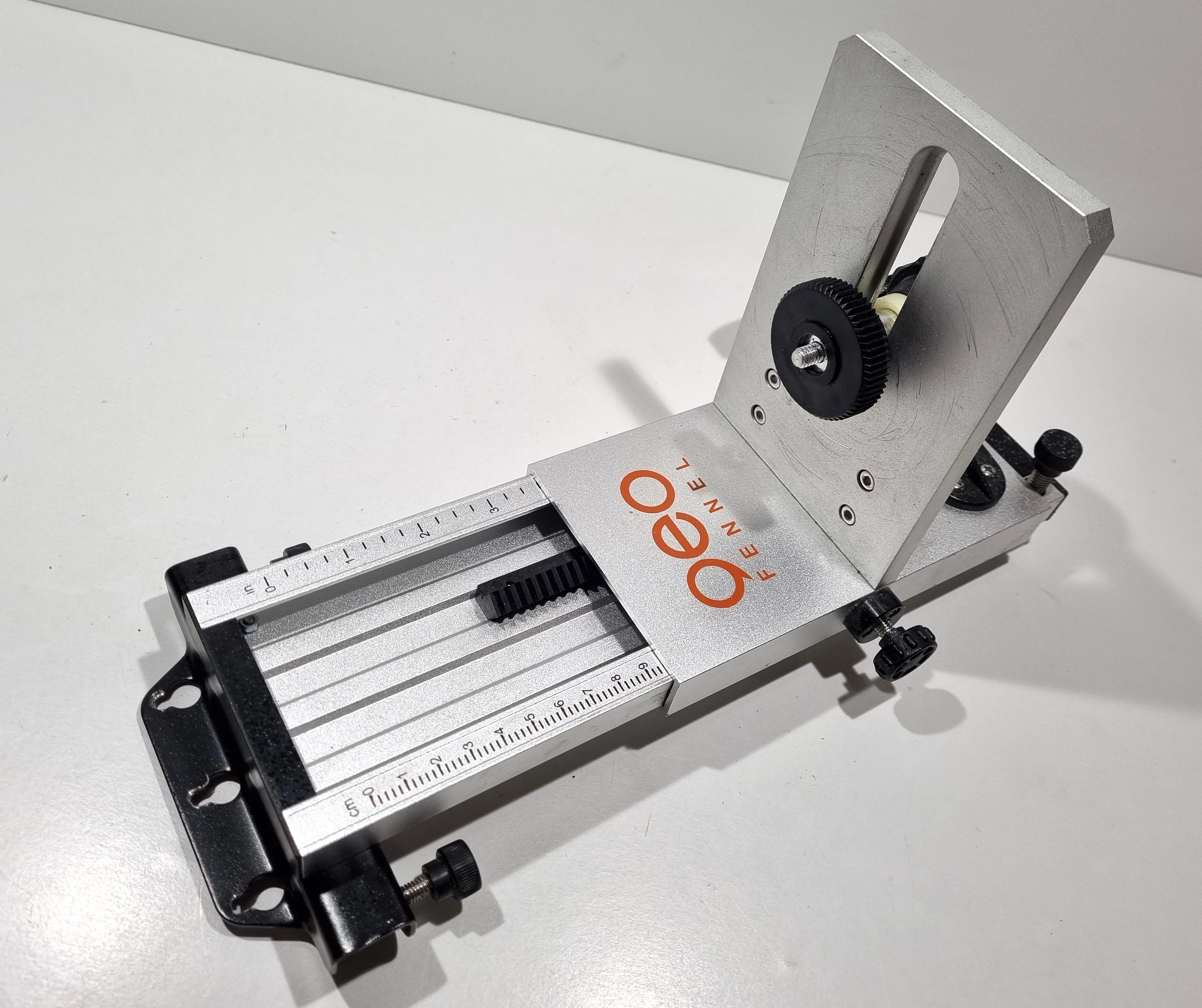 uchwyt-scienny-do-laserow-geo-fennel-wh2-stan-uzywany