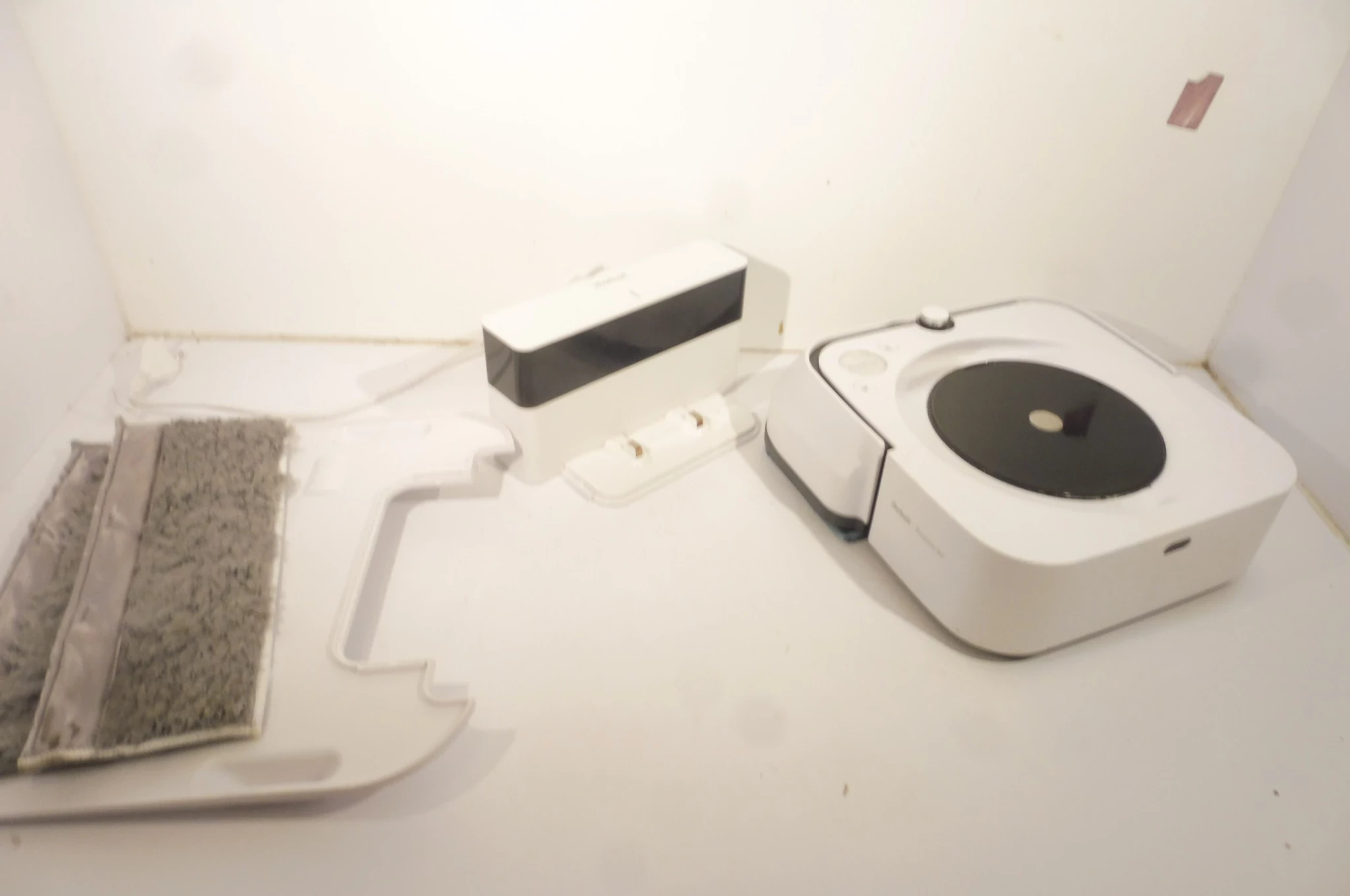 robot-sprzatajacy-irobot-braava-jet-m6-czas-pracy-bezprzewodowej-1