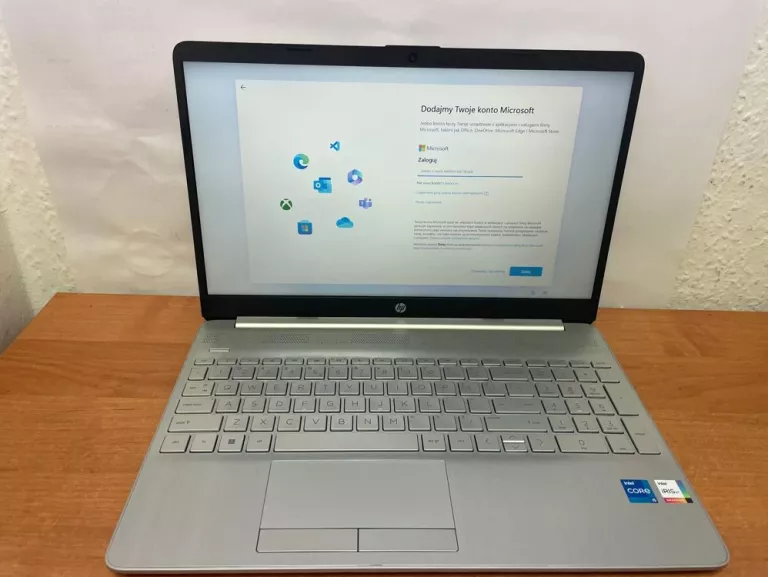 LAPTOP HP-15DW3113NW WIN11/8GB RAM/512GB SSD