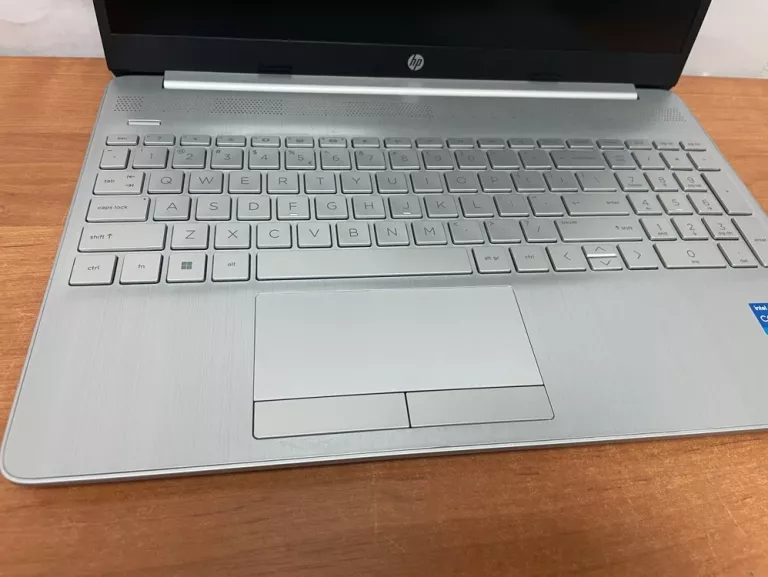 LAPTOP HP-15DW3113NW WIN11/8GB RAM/512GB SSD