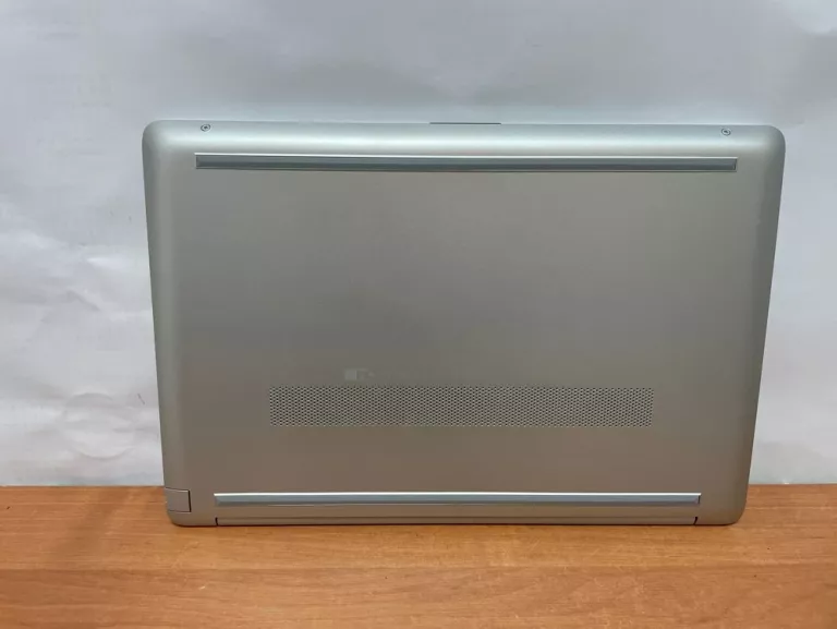 LAPTOP HP-15DW3113NW WIN11/8GB RAM/512GB SSD