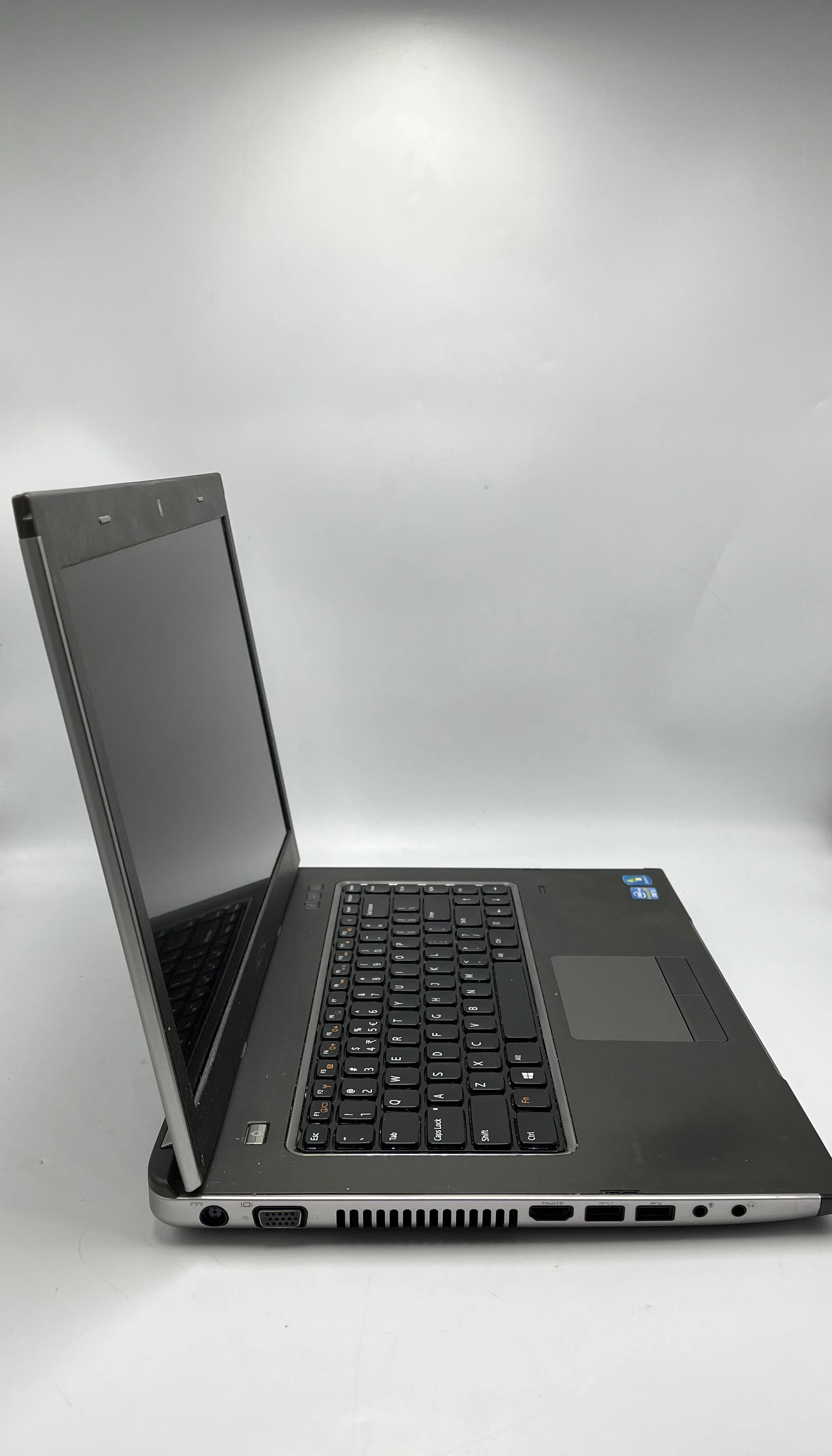 dell-vostro-3560-win-10-pro128gbamd-radeon-ean-gtin-5397063266944