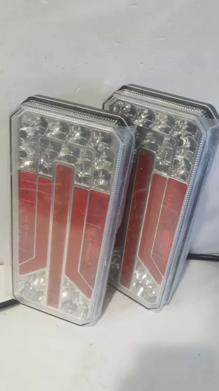 LAMPA TYLNA ZESPOLONA LED DYNAMICZNY KIERUNEK PAR