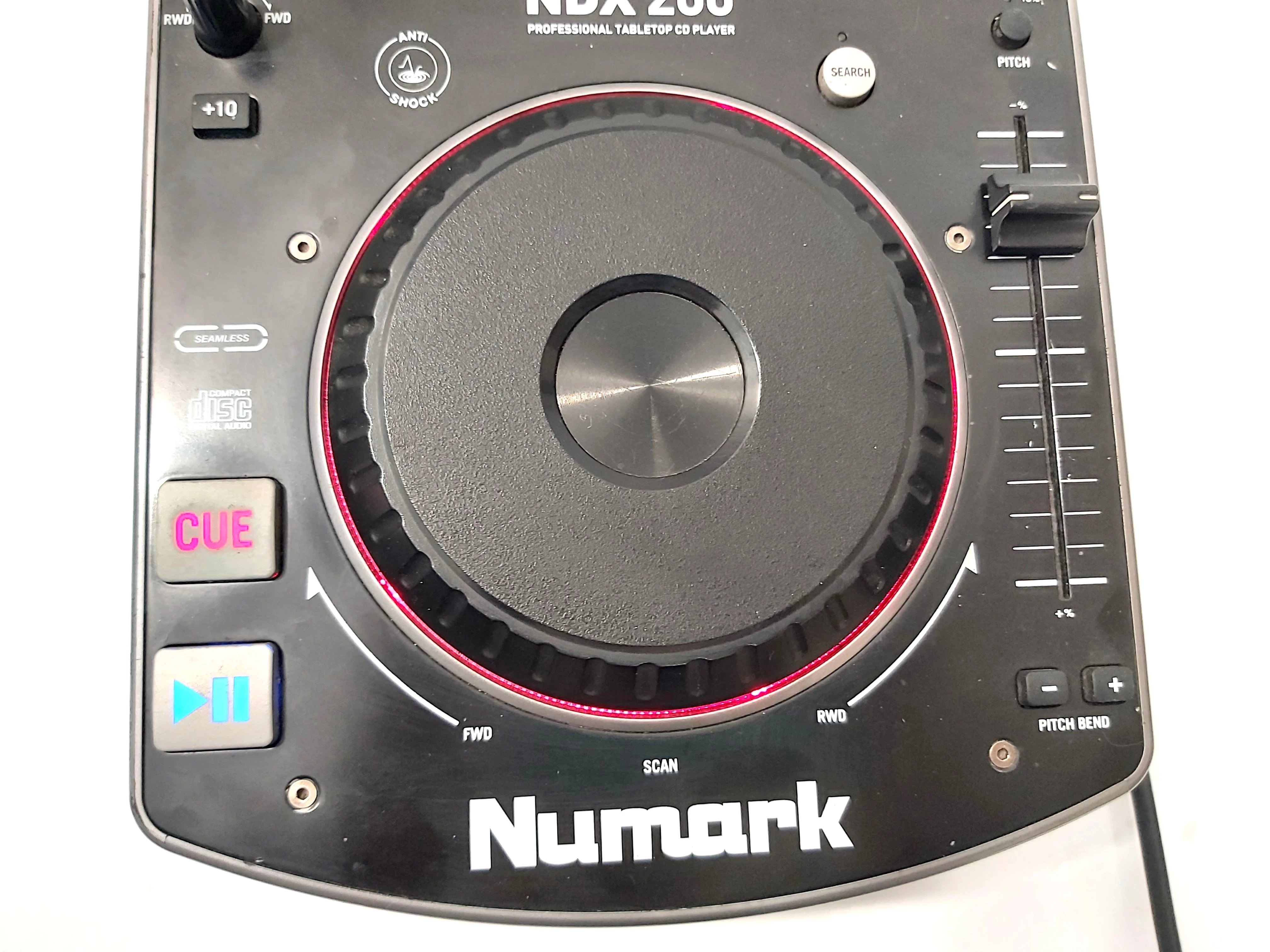odtwarzacz-cd-numark-ndx200-odtwarzane-nosniki-cd