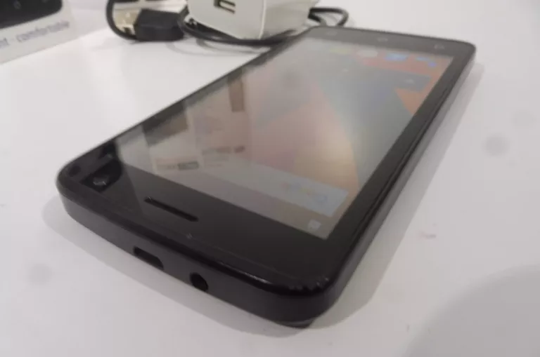 TELEFON MAXCOM MS453