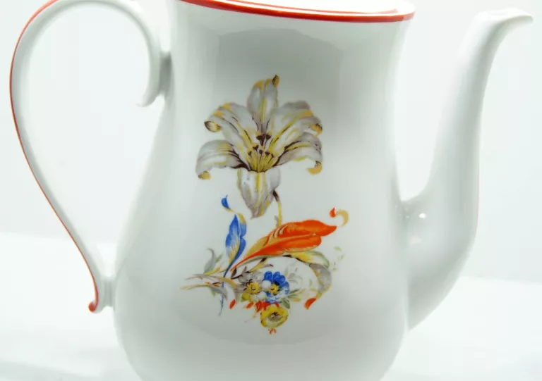 ponadczasowy-porcelanowy-dzbanek-chodziez-prl-zamkowa-4-ostrzeszow