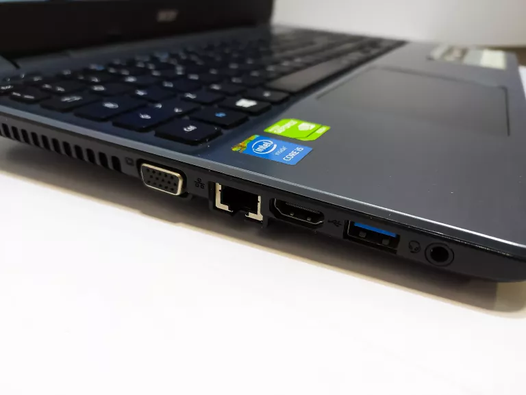 LAPTOP ACER ASPIRE E15 E5-571G-56HR