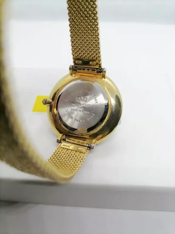 zegarek-damski-qq-35-010-komplet-funkcje-wodoszczelny