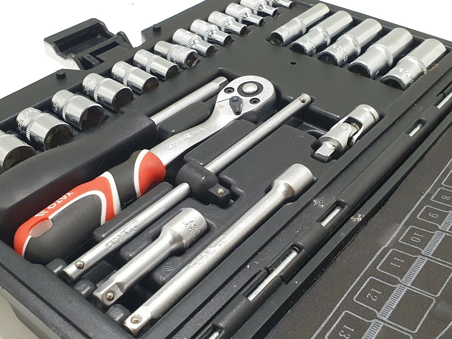 yato-zestaw-kluczy-nasadowych-14-25szt-yt-1446-kod-producenta-yt-14461