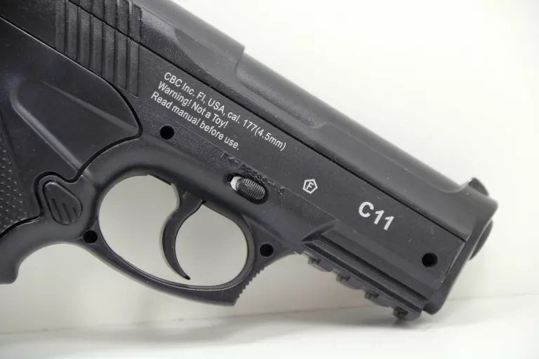 WIATRÓWKA GAZOWA REPLIKA PISTOLET BORNER C11 4,5M