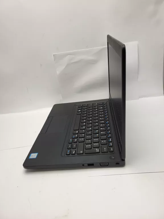 LAPTOP DELL LATITUDE 5840 I5-7GEN 8GB 256GB SSD