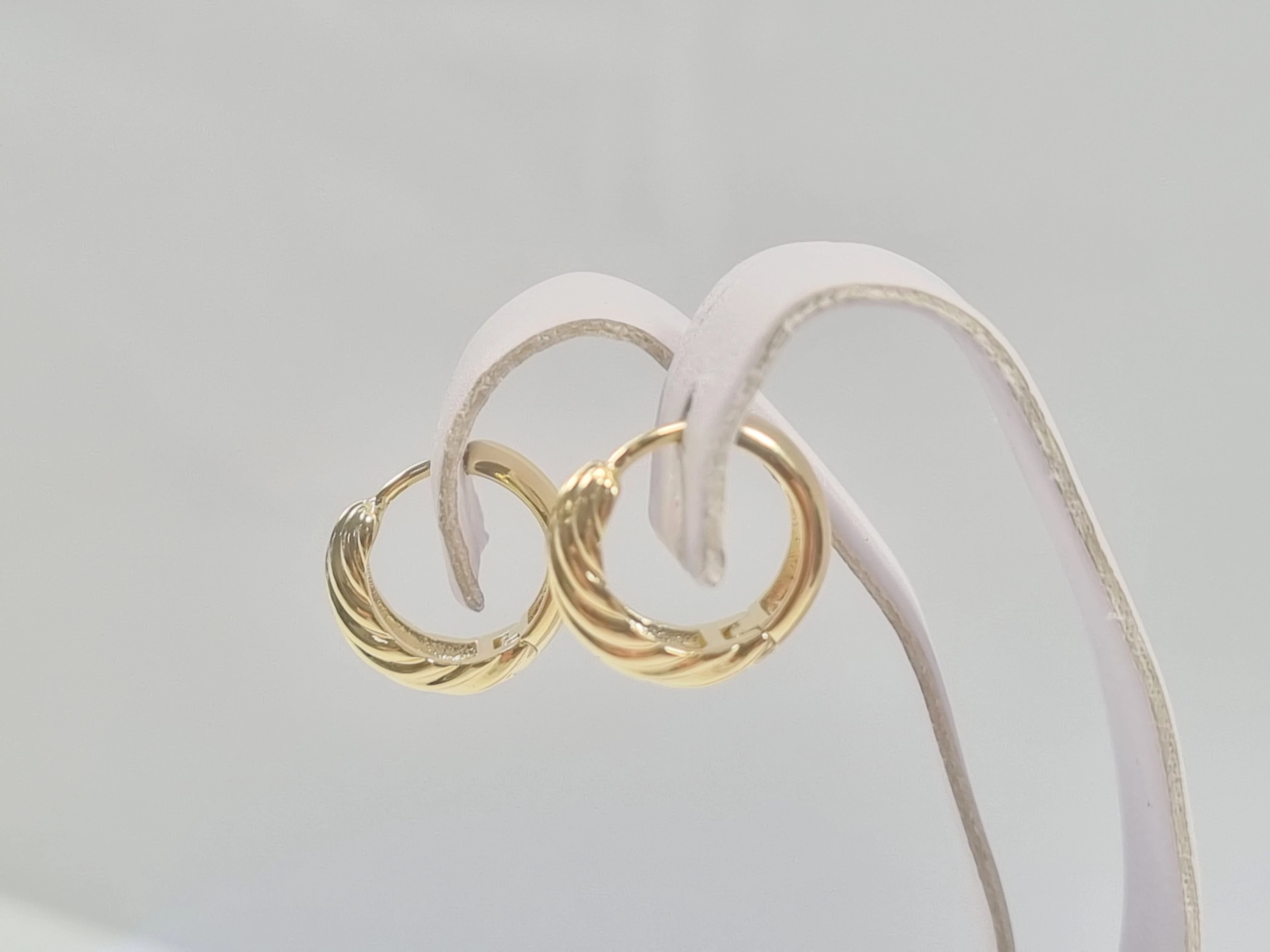 28847-kolczyki-stal-pozlacana-kolka-pofalowane-material-15835-256