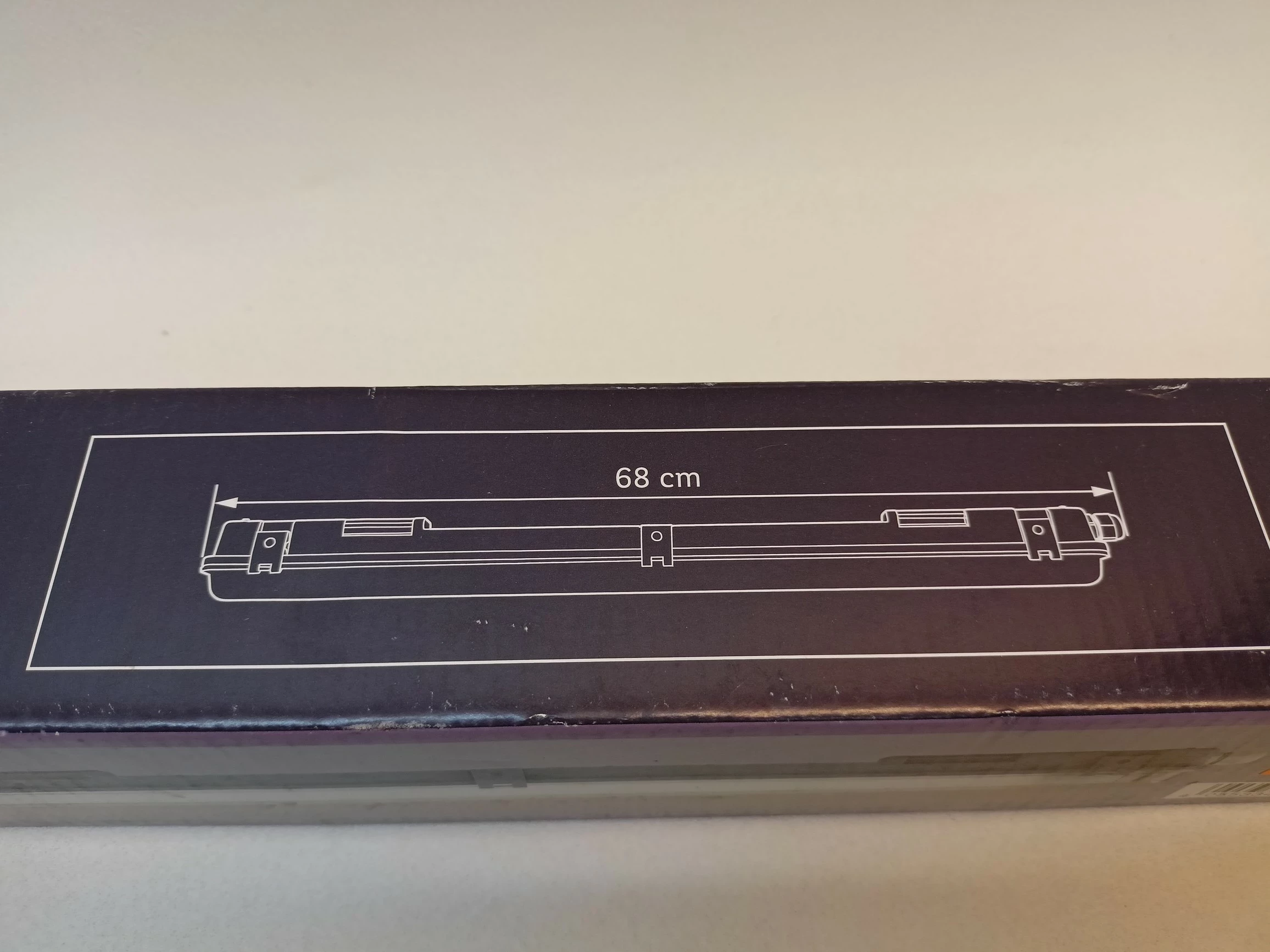 lampa-warsztatowa-livarno-w-pudelku-barwa-swiatla-bialy