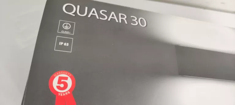 lampa-scienna-performance-in-lighting-quasar-30-klasa-efektywnosci-energetycznej-247945-838297