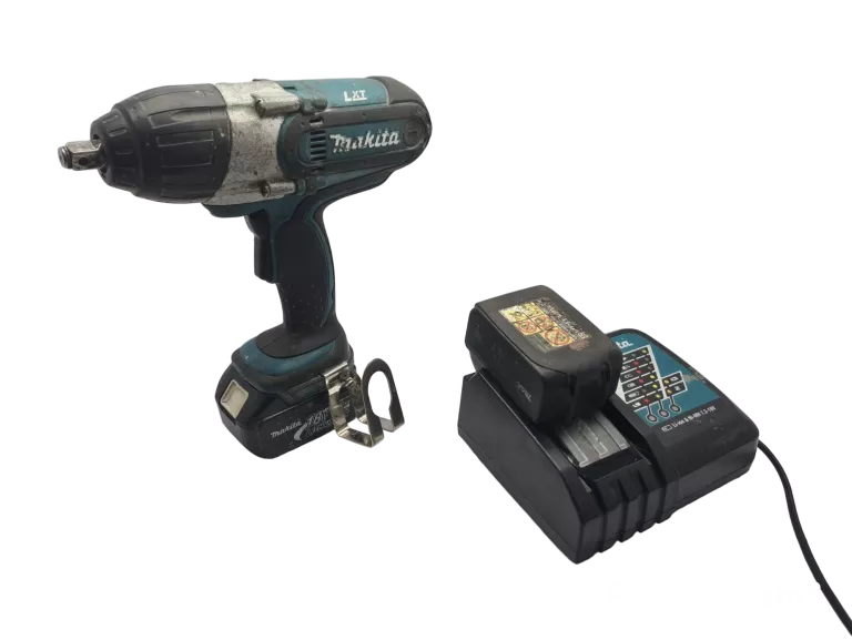 klucz-udarowy-makita-btw450-18v-440nm-m24-2x3ah-stan-uzywany