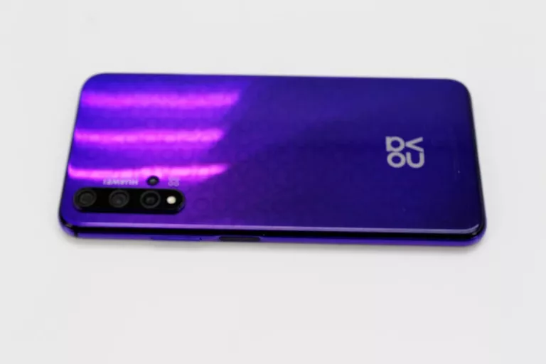 TELEFON HUAWEI NOVA 5T 6/128 GB KOMPLET
