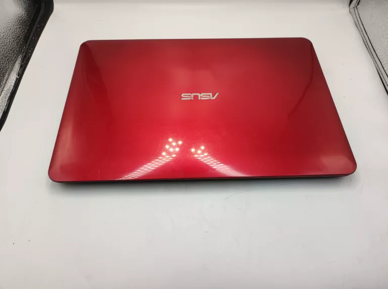 LAPTOP ASUS F555L 4/1TB WIN 10 *OPIS*
