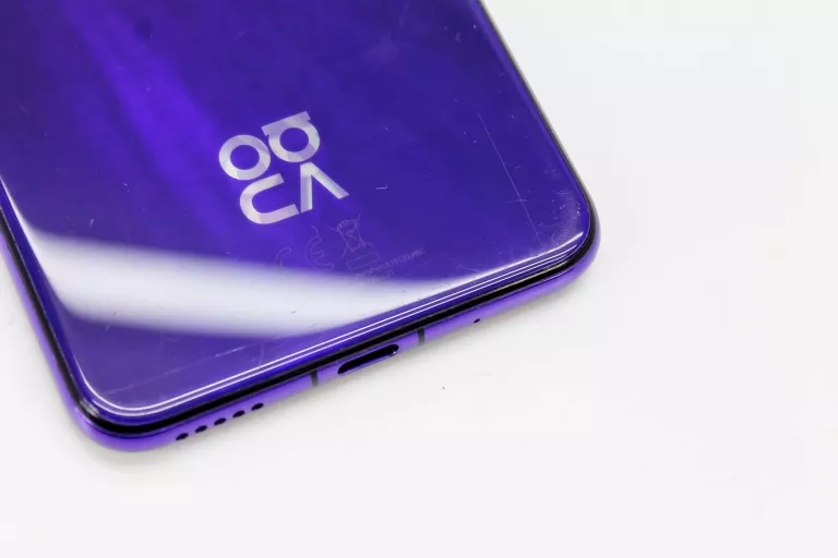 TELEFON HUAWEI NOVA 5T 6/128 GB KOMPLET