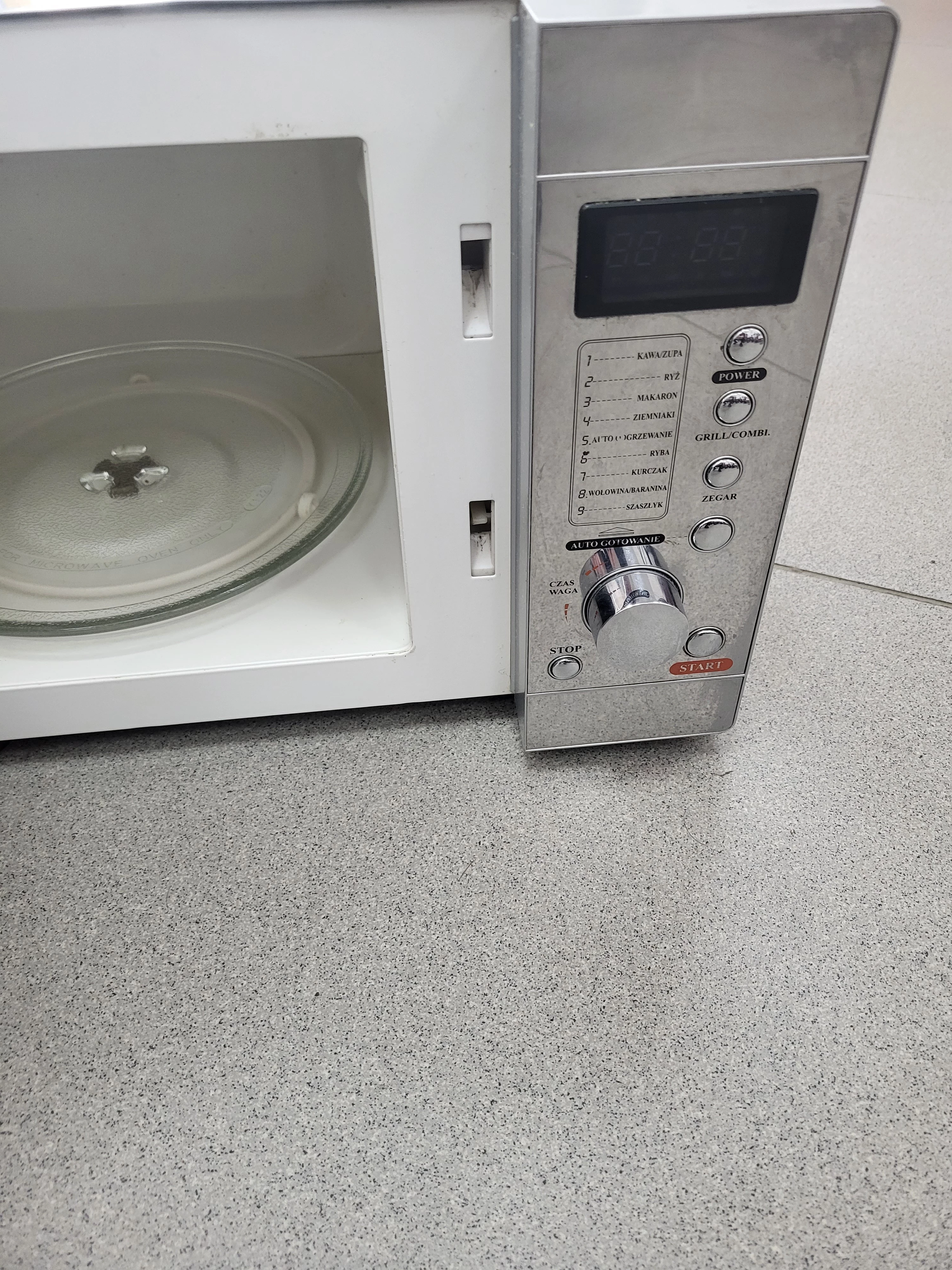 kuchenka-mikrofalowa-royal-lux-mwg-inox-4-stan-uzywany