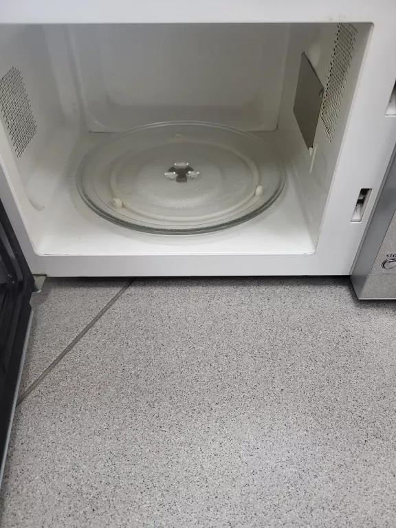 kuchenka-mikrofalowa-royal-lux-mwg-inox-4-kolor-dominujacy-srebrnyszary