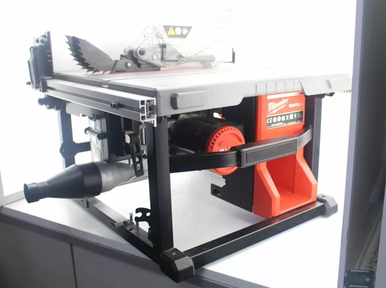 MILWAUKEE M18 FTS210 PIŁA STOŁOWA 210MM