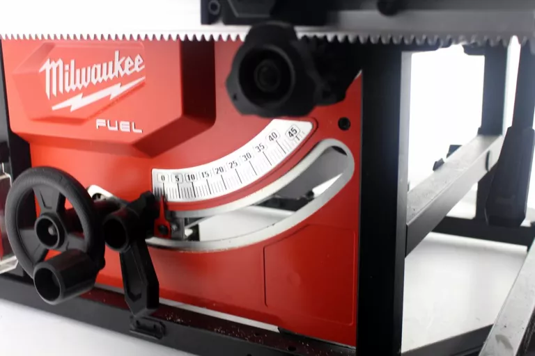 MILWAUKEE M18 FTS210 PIŁA STOŁOWA 210MM