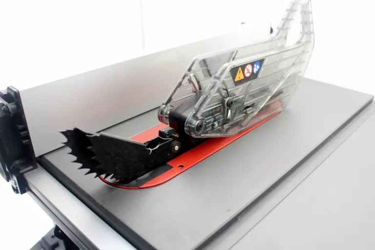MILWAUKEE M18 FTS210 PIŁA STOŁOWA 210MM