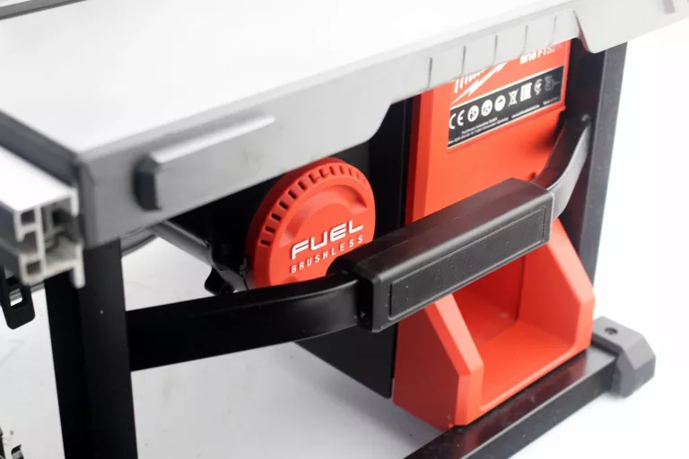 MILWAUKEE M18 FTS210 PIŁA STOŁOWA 210MM