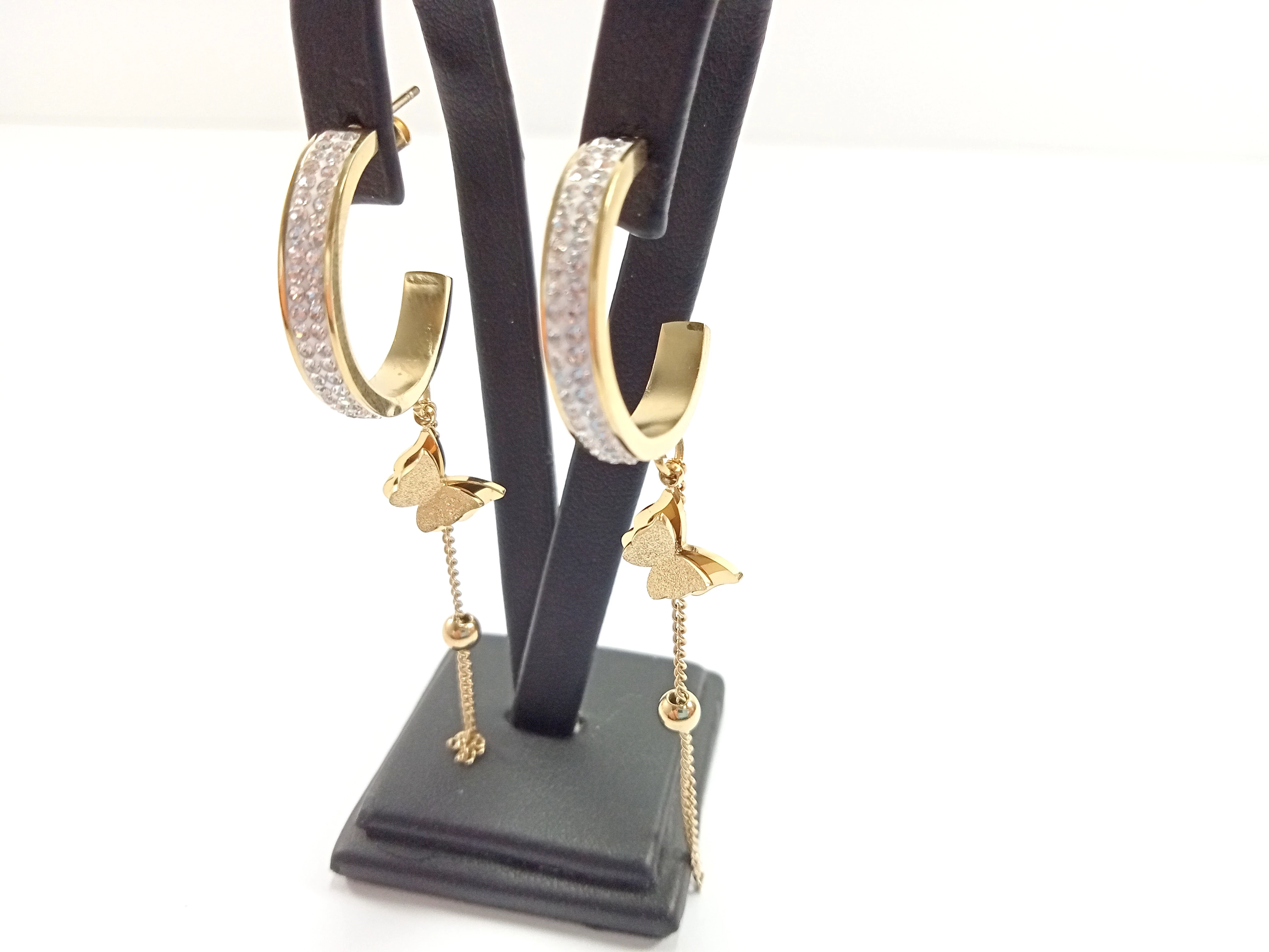 kolczyki-kola-z-motylem-na-lancuszku-rodzaj-2205-16