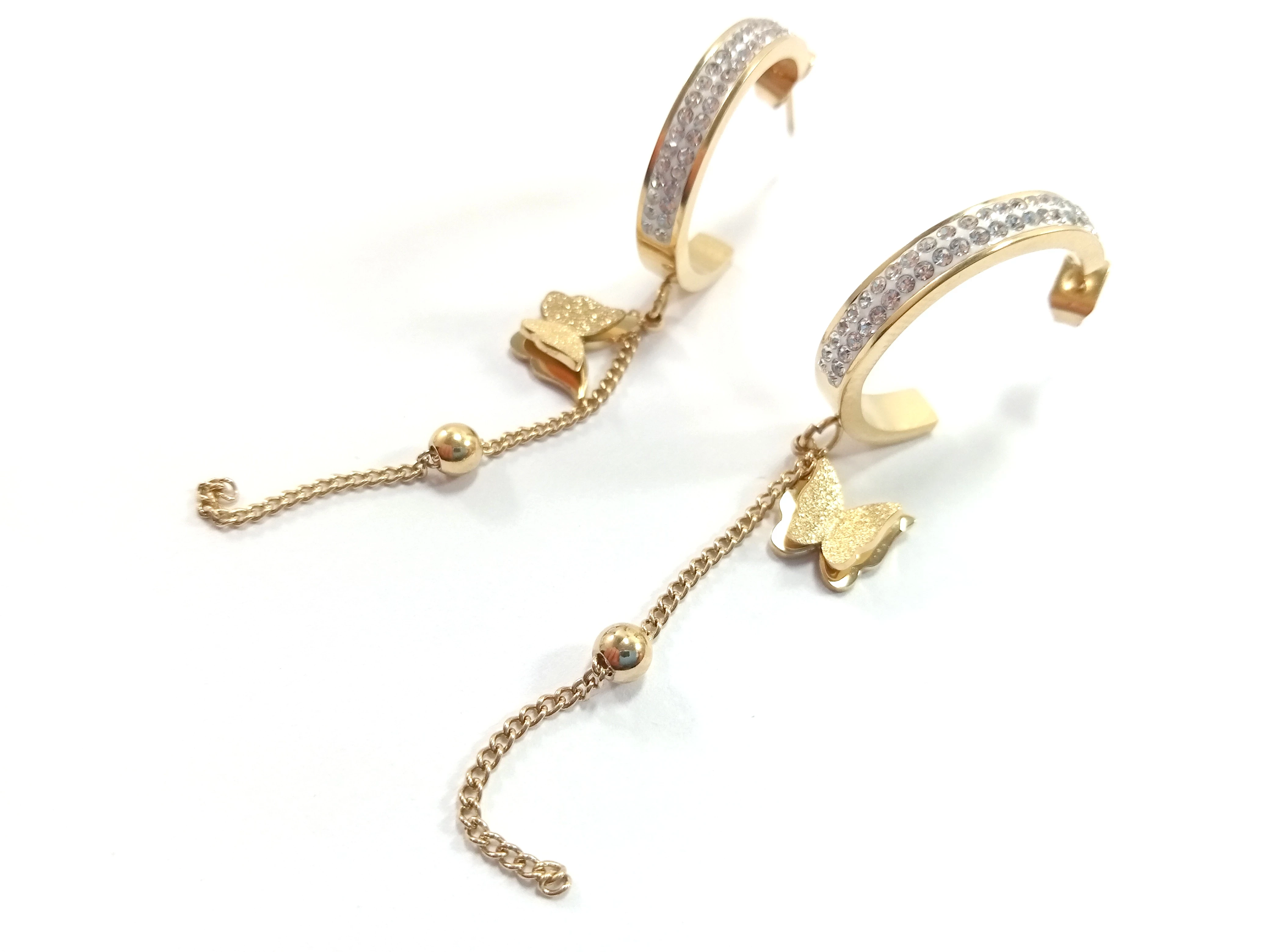 kolczyki-kola-z-motylem-na-lancuszku-28-czerwca-126-poznan-ska-x