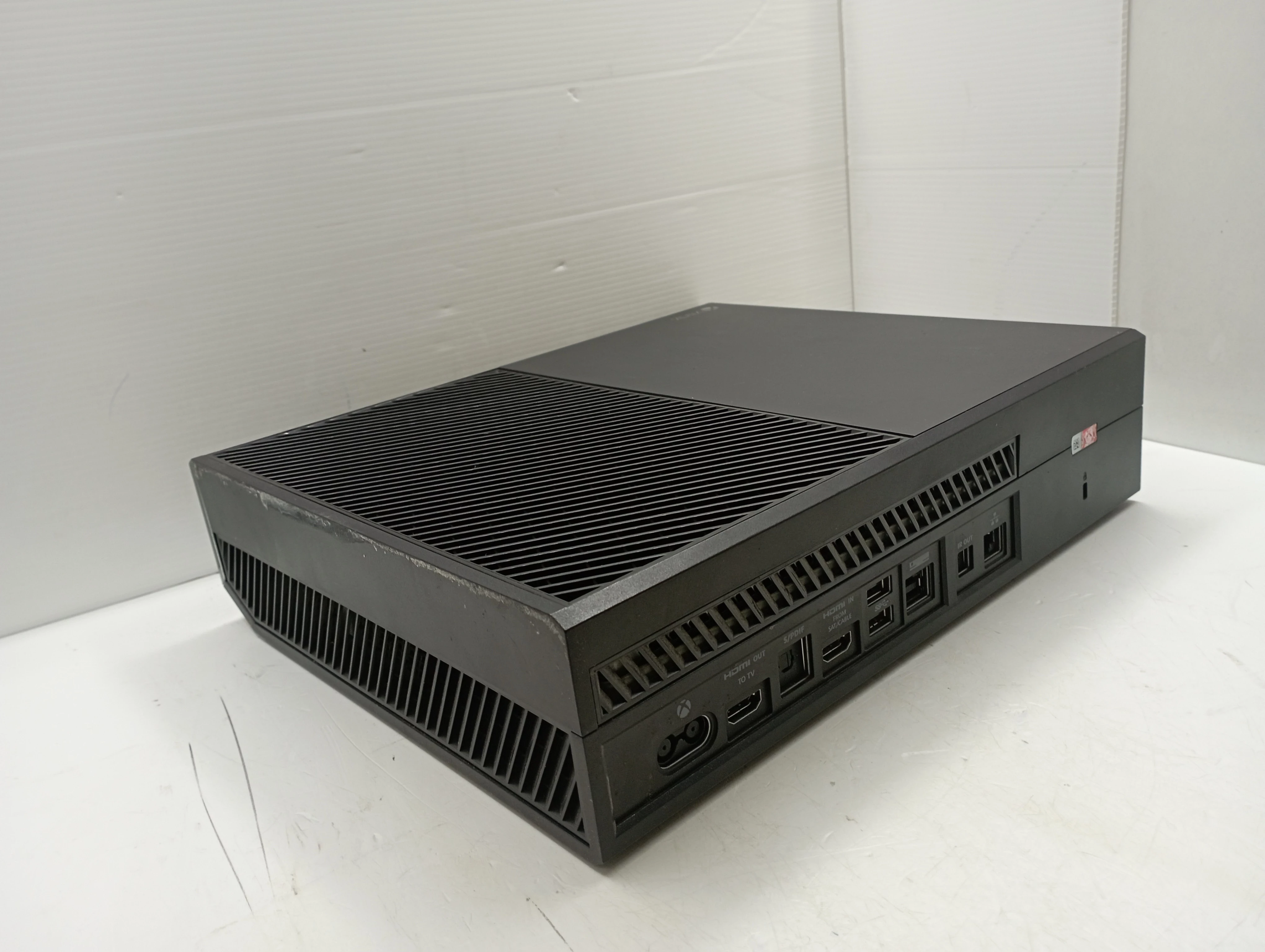 konsola-xbox-one-fat-1-tb-pad-kolor-czarny