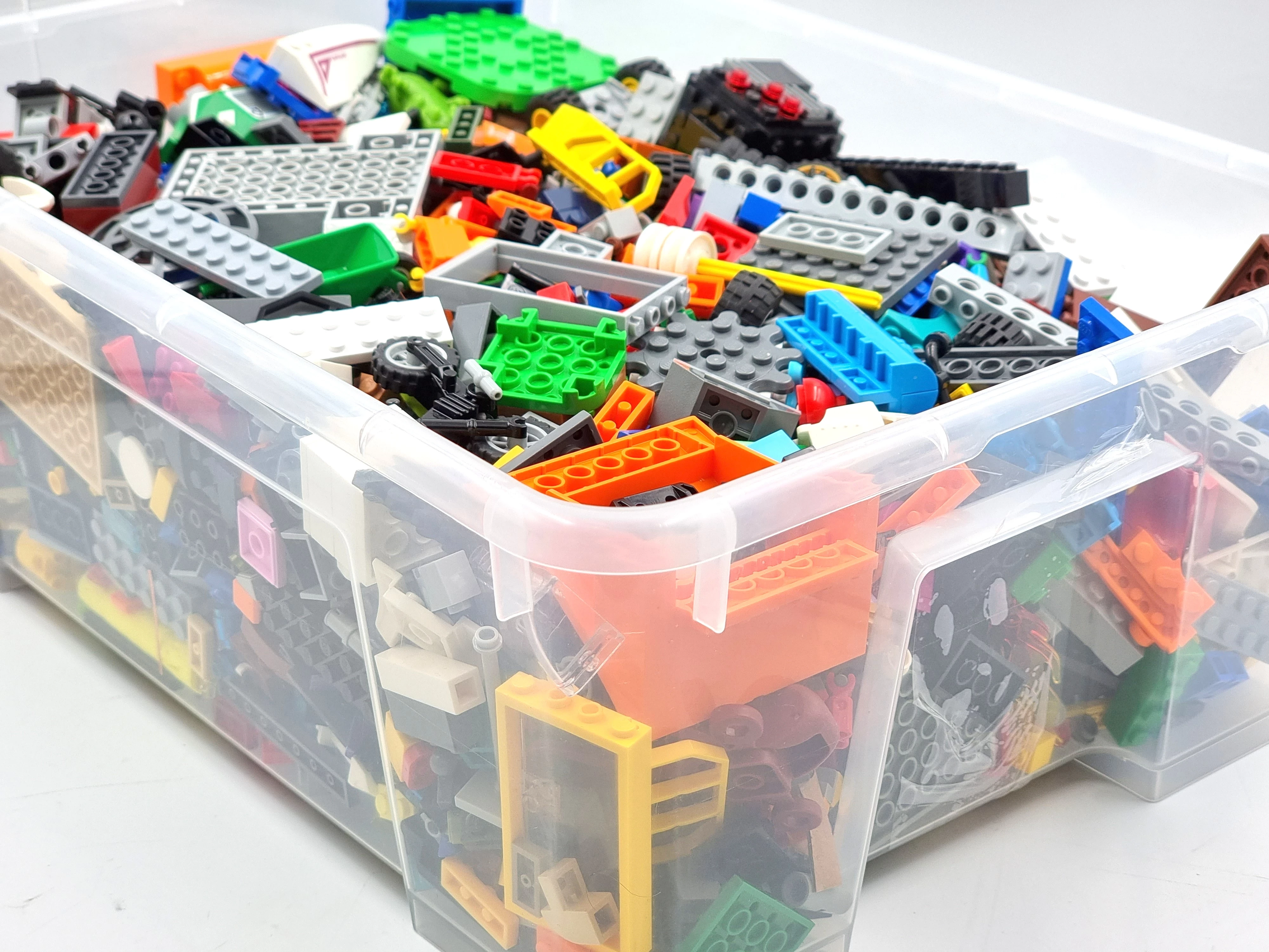 klocki-lego-okolo-4-kg-mix-w-pudelku-numer-produktu-10717