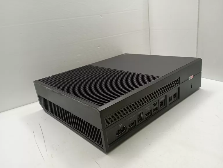 konsola-xbox-one-fat-1-tb-pad-kolor-czarny