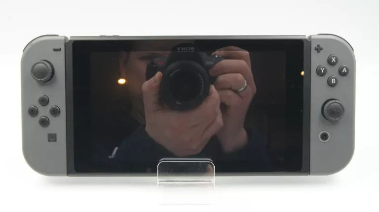 konsola-nintendo-switch-szary-v2-komplet-liczba-kontrolerow-w-zestawie-2