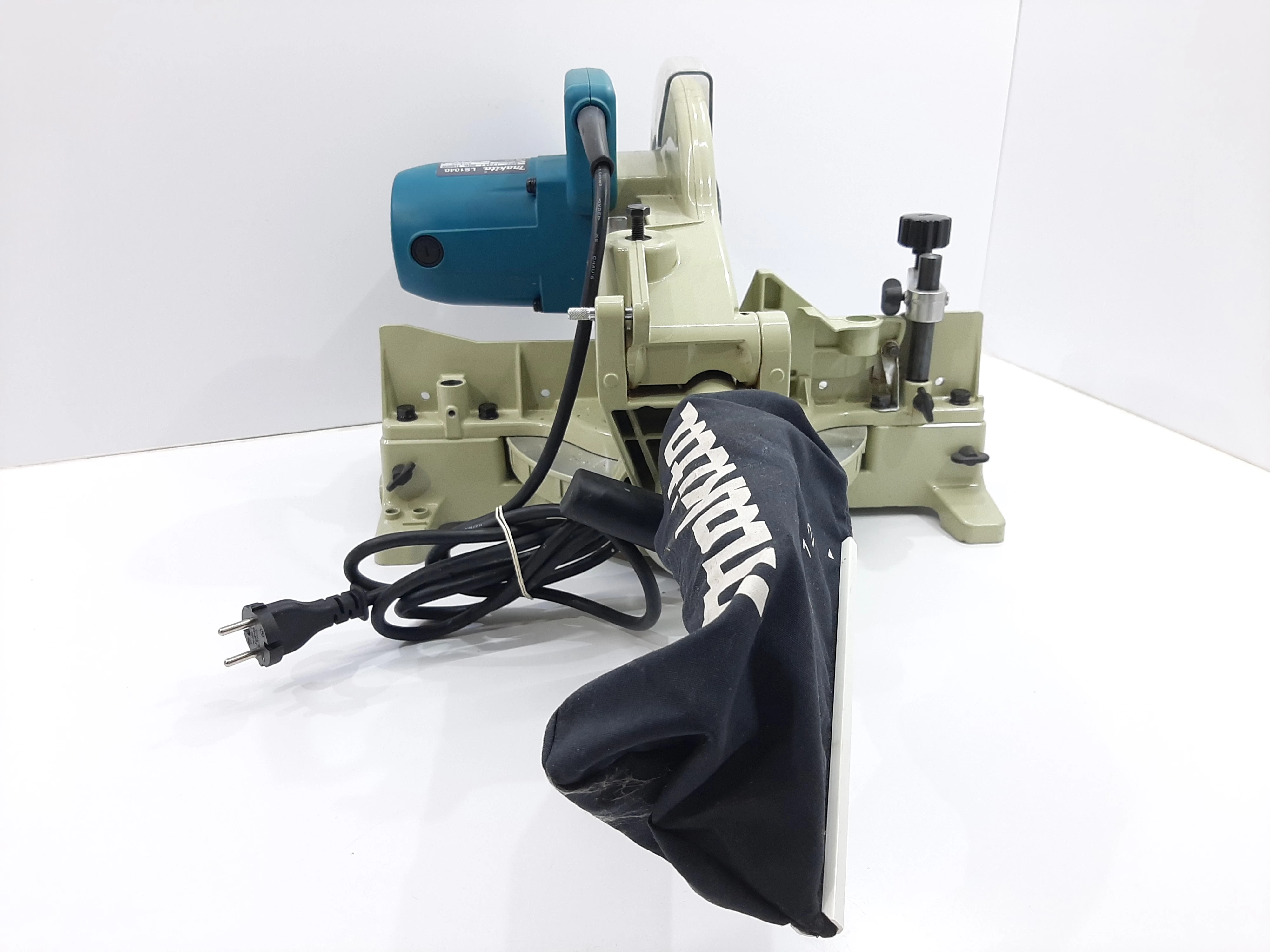 pila-ukosnica-makita-ls1040-stan-uzywany